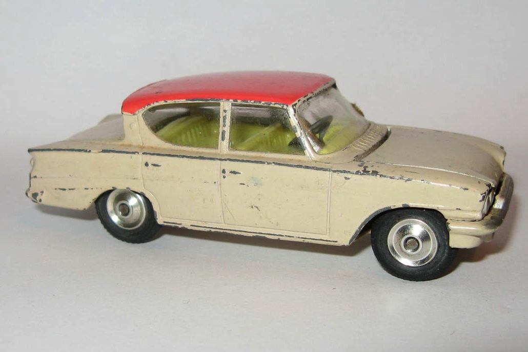 234 FORD CONSUL CLASSIC.jpg